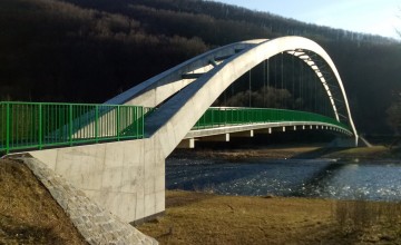Geodezyjna obsługa budowy kładki pieszo-rowerowej przez Dunajec
